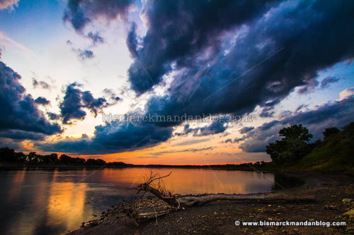 river_sunset_26756